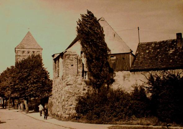 Baszta tzw. Dom Szewski (Fotografia z około 1970 r.)
