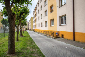 Zagospodarowanie otoczenia budynków wielorodzinnych położonych przy ul. Drzymały, Warszawskiej i Łanowej