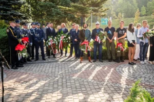 Uroczystości pod Pomnikiem Orła Białego