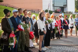 Uroczystości pod Pomnikiem Orła Białego