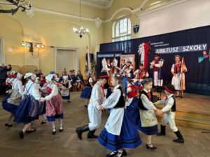 Występ Zespołu Pieśni i Tańca "Bławatki"