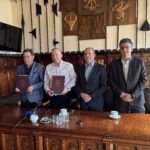 Wspólne zdjęcie po podpisaniu umowy