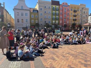 Próba pobicia rekordu w czytaniu na Starym Rynku
