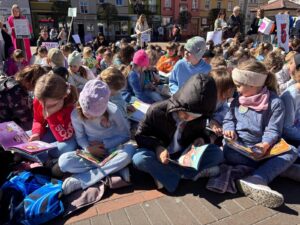 Próba pobicia rekordu w czytaniu na Starym Rynku