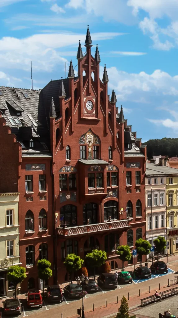 Ratusz - budynek Urzędu Miejskiego w Chojnicach.