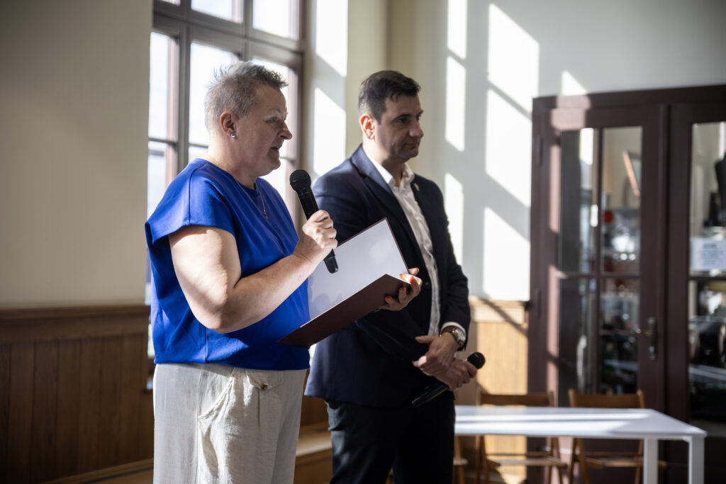 Na zdjęciu wiceprzewodnicząca Rady Miejskiej Renata Dąbrowska i wiceburmistrz Adam Kopczyński
