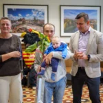 Wręczenie pakietu powitalnego Chojnicka Wyprawka dla najmłodszych Chojniczan
