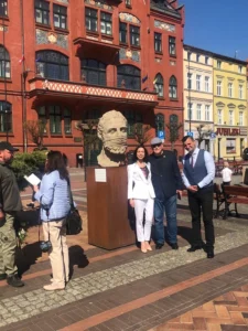 Rzeźba w przestrzeni miejskiej w Chojnicach